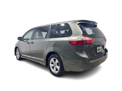 2018 Toyota Sienna SE