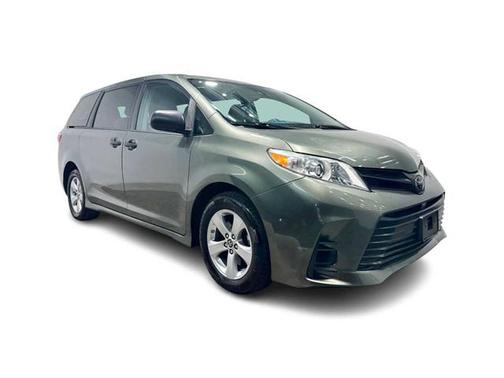 2018 Toyota Sienna SE