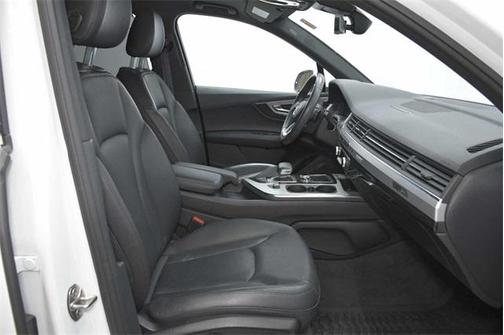 2019 Audi Q7 45 Premium Plus