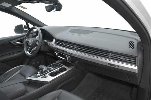 2019 Audi Q7 45 Premium Plus