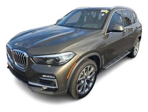 Manhattan Green Metallic 2020 BMW X5 sDrive40i