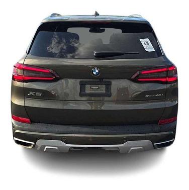 Manhattan Green Metallic 2020 BMW X5 sDrive40i