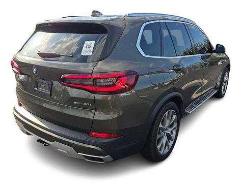 Manhattan Green Metallic 2020 BMW X5 sDrive40i