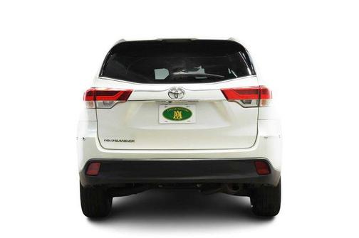 2016 Toyota Highlander LE