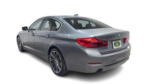 2018 BMW 530 530i