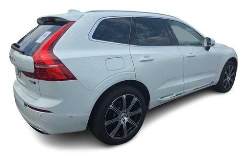 Crystal White Pearl 2019 Volvo XC60 T5 Inscription