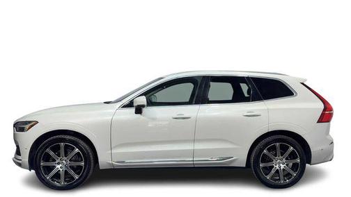 Crystal White Pearl 2019 Volvo XC60 T5 Inscription