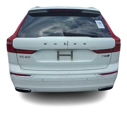 Crystal White Pearl 2019 Volvo XC60 T5 Inscription