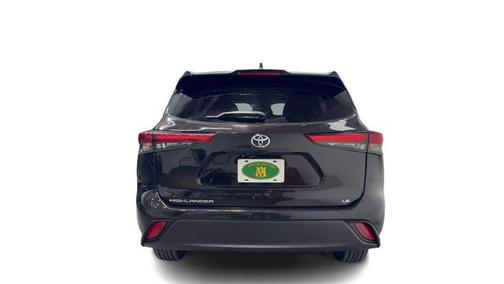 2022 Toyota Highlander LE