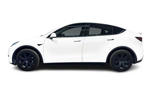 2022 Tesla Model Y Long Range Dual Motor All-Wheel Drive