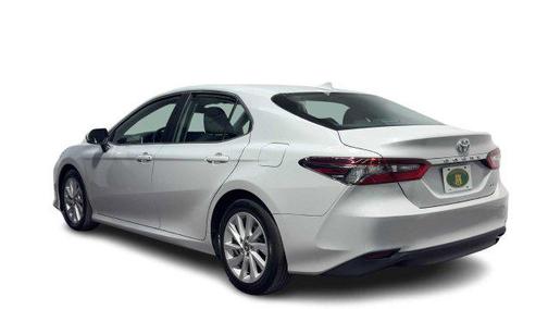 Ice 2022 Toyota Camry LE