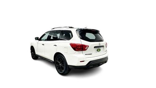 2018 Nissan Pathfinder SL