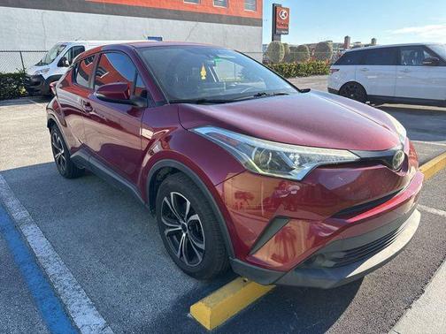 Pearl 2019 Toyota C-HR LE