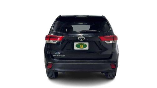 Midnight Black Metallic 2019 Toyota Highlander LE I4