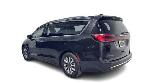 Bright White Clearcoat 2022 Chrysler Pacifica Touring L