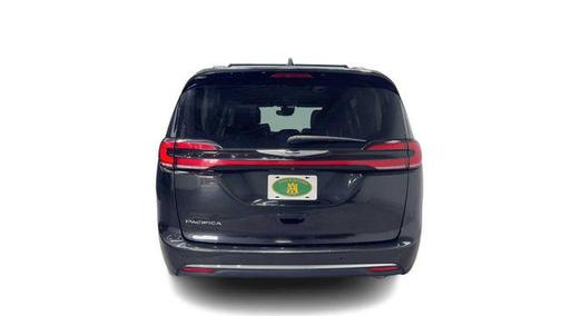 Bright White Clearcoat 2022 Chrysler Pacifica Touring L