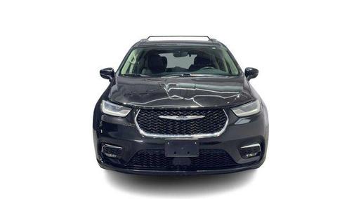 Bright White Clearcoat 2022 Chrysler Pacifica Touring L