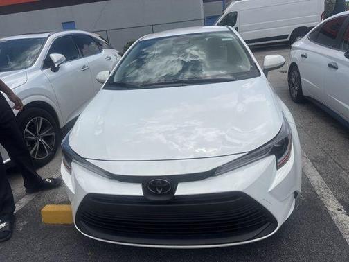 Ice 2023 Toyota Corolla LE