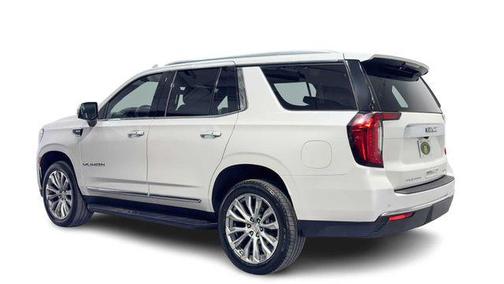 White Frost Tricoat 2021 GMC Yukon SLT