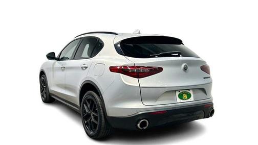 2021 Alfa Romeo Stelvio Base