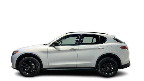 2021 Alfa Romeo Stelvio Base
