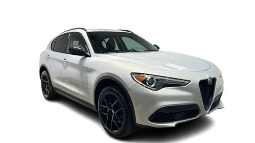 2021 Alfa Romeo Stelvio Base