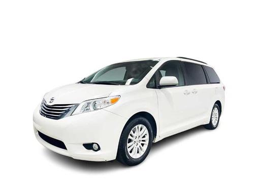 2017 Toyota Sienna XLE