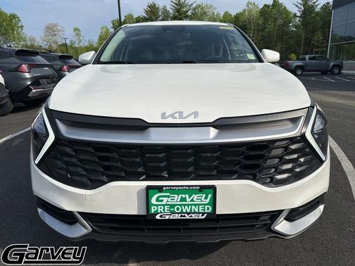 Snow White Pearl 2023 Kia Sportage LX