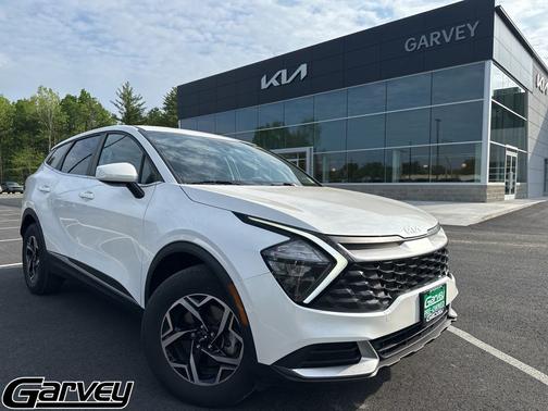 Snow White Pearl 2023 Kia Sportage LX