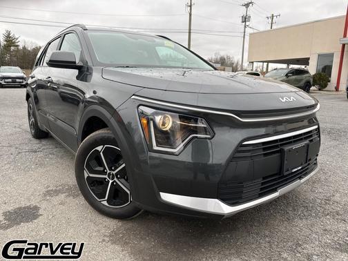 Interstellar Gray 2025 Kia Niro LX