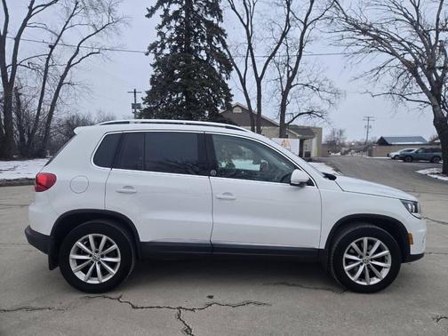 2017 Volkswagen Tiguan 2.0T Wolfsburg Edition