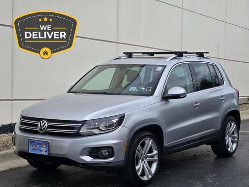 Pepper Gray Metallic 2012 Volkswagen Tiguan SEL