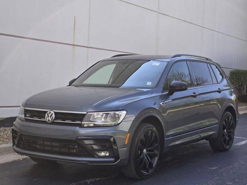 Platinum Gray Metallic 2021 Volkswagen Tiguan 2.0T SE R-Line Black 4MOTION