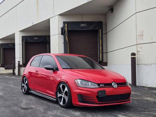 2015 Volkswagen Golf GTI 2.0T S 4-Door