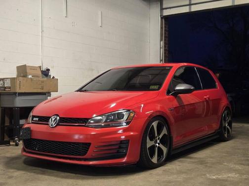 2015 Volkswagen Golf GTI 2.0T S 4-Door