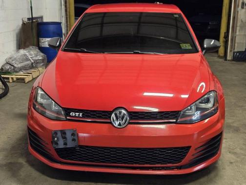 2015 Volkswagen Golf GTI 2.0T S 4-Door