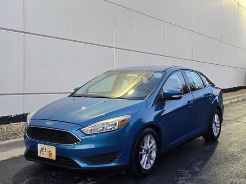 Blue 2015 Ford Focus SE