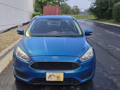 Blue 2015 Ford Focus SE
