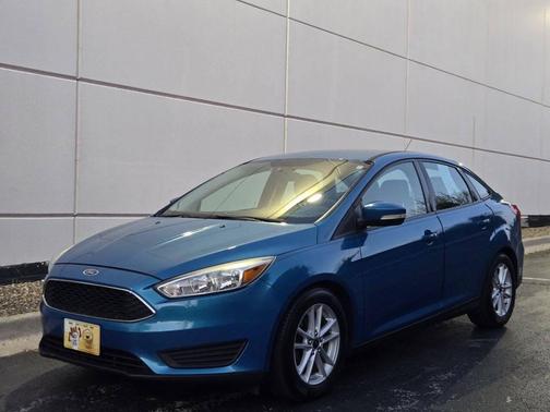 Blue 2015 Ford Focus SE