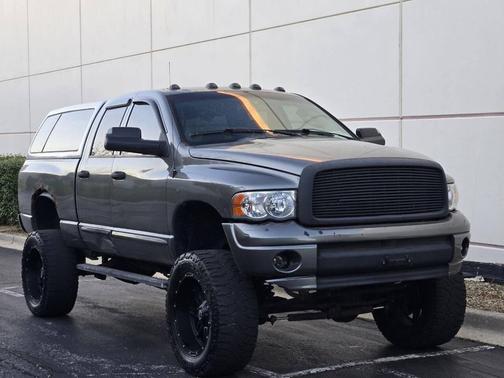 Gray 2005 Dodge Ram 2500 SLT Quad Cab