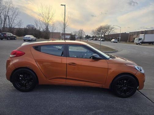 2013 Hyundai Veloster Base