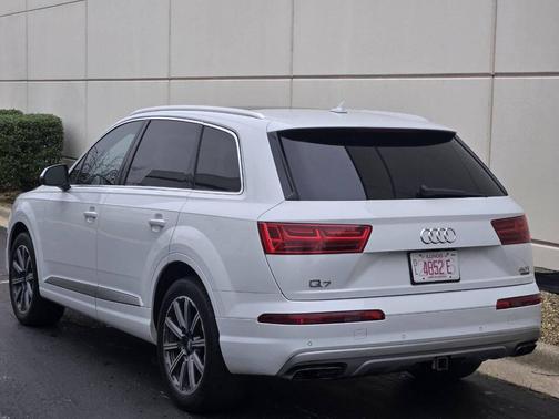White 2017 Audi Q7 3.0T Prestige