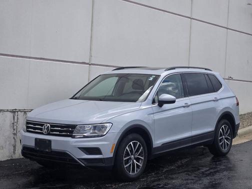 White 2019 Volkswagen Tiguan 2.0T SE 4MOTION
