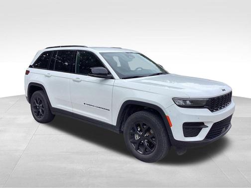 2024 Jeep Grand Cherokee Altitude