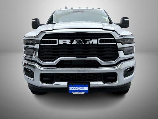 2026 RAM 2500 Tradesman Crew Cab 4x4 6'4' Box