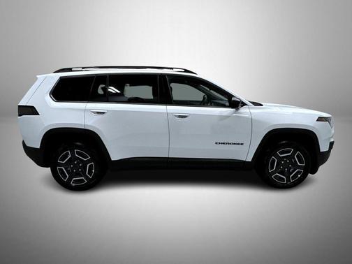 Bright White Clearcoat 2026 Jeep Cherokee Laredo 4x4