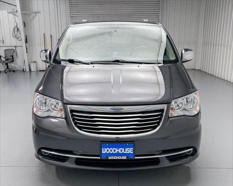 2015 Chrysler Town & Country Touring-L