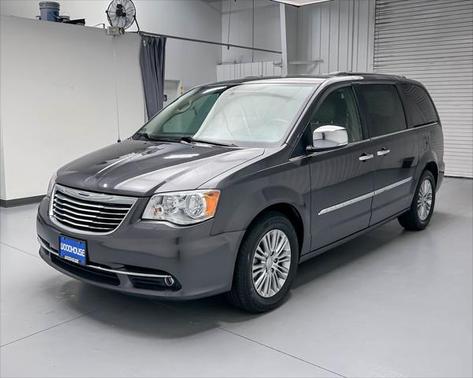 2015 Chrysler Town & Country Touring-L