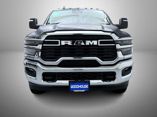 2026 RAM 2500 Tradesman Crew Cab 4x4 6'4' Box