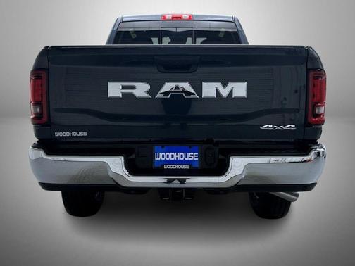 2026 RAM 2500 Tradesman Crew Cab 4x4 6'4' Box